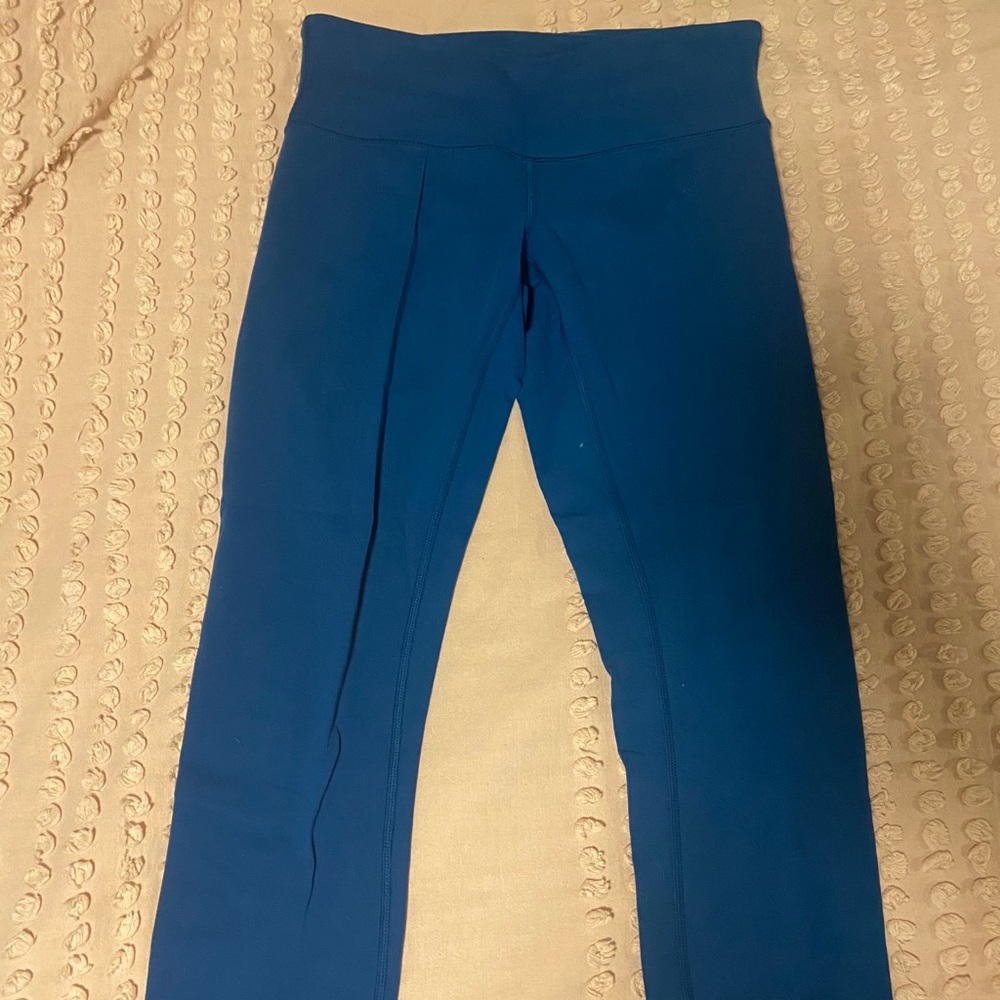 Lululemon Wunder Under crops
